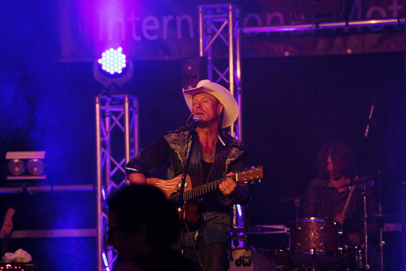 %_tempFileNameSamstagabend_043%